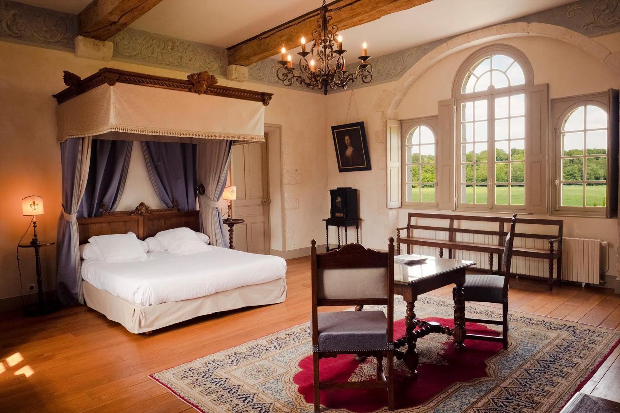 Le Chateau De Bonnemare - Bed And Breakfast Radepont Esterno foto